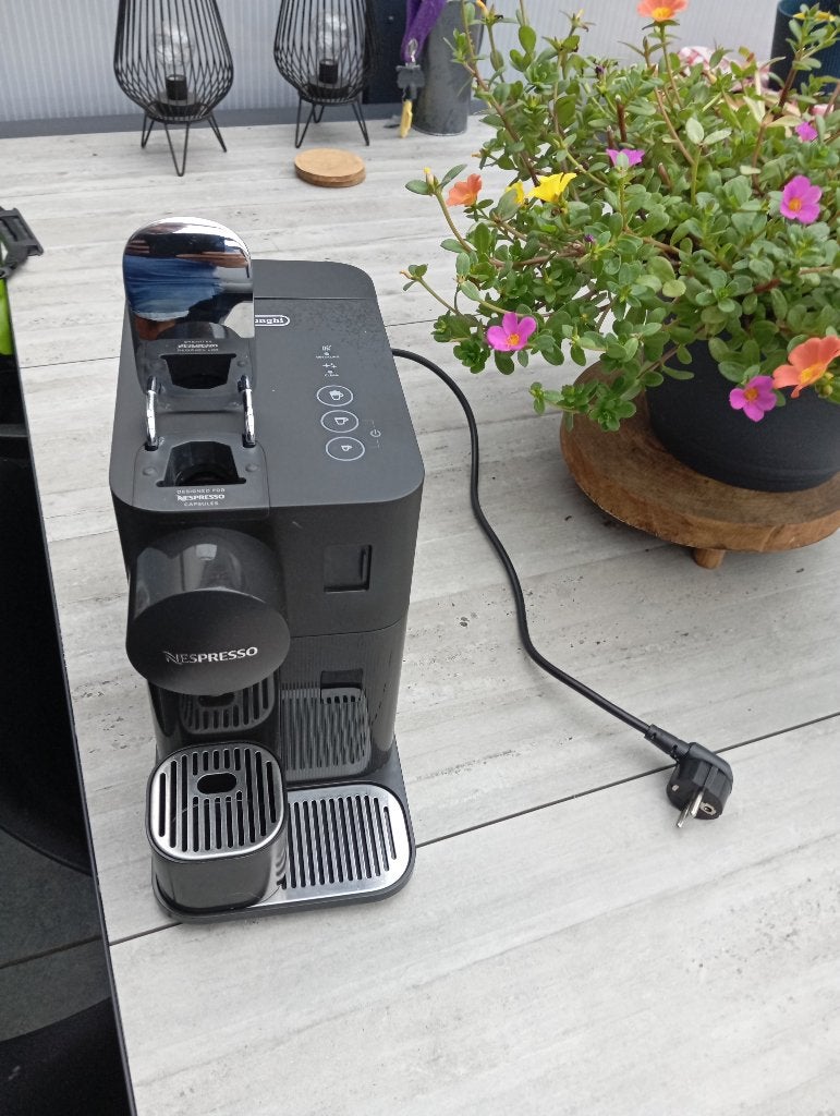 Foto 10 van Nespresso DeLonghi koffiezetapparaat