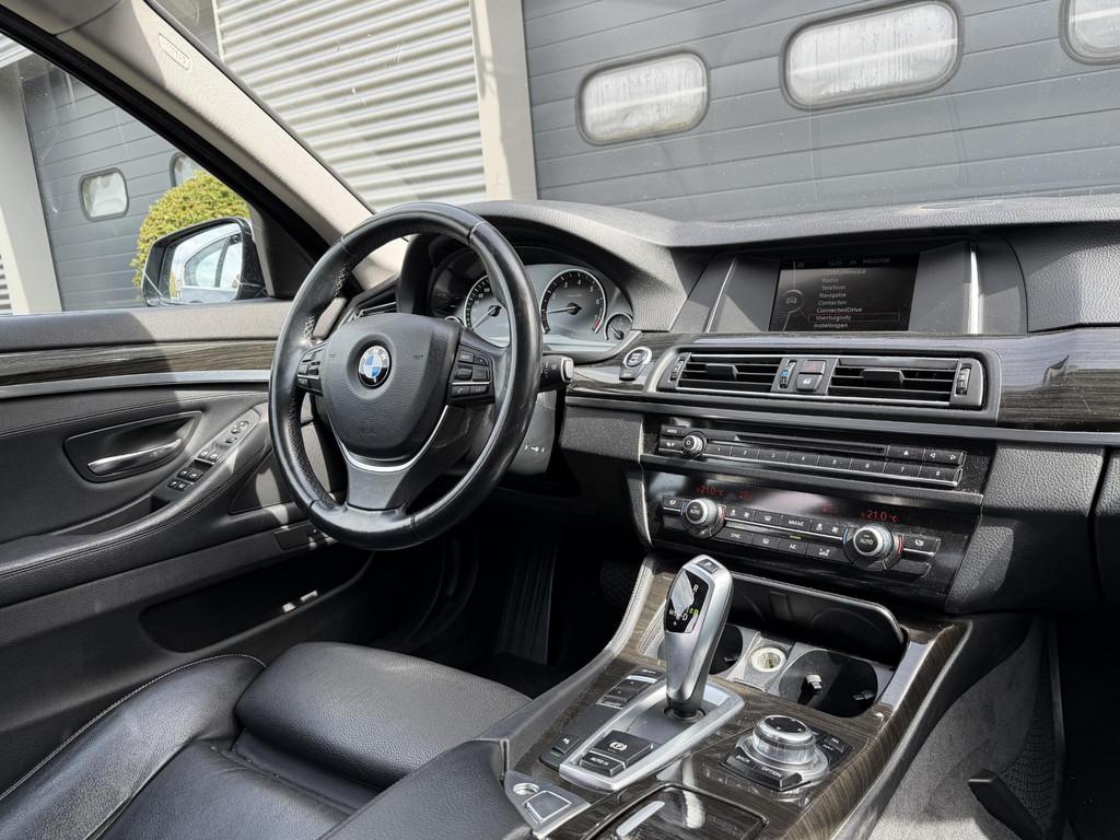BMW 5-serie 520i Last Minute Edition | Navigatie | Xenon | C, Achterwielaandrijving, Gebruikt, 4 cilinders, 2000 kg