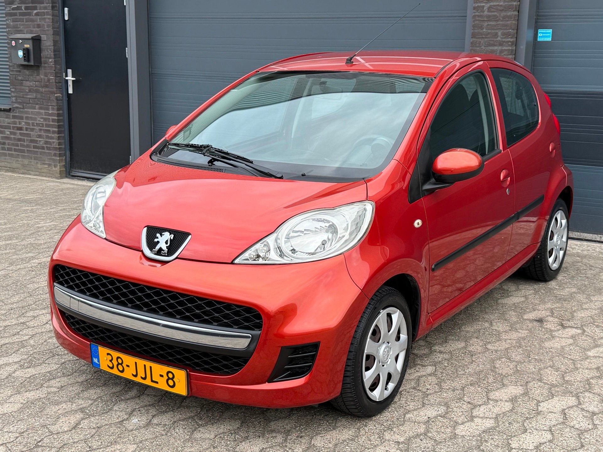 Peugeot 107 1.0-12V Sublime|1STE EGNR|AIRCO|NAP|ELEK-RAMEN|, Gebruikt, Overige kleuren, 4 stoelen, 68 pk