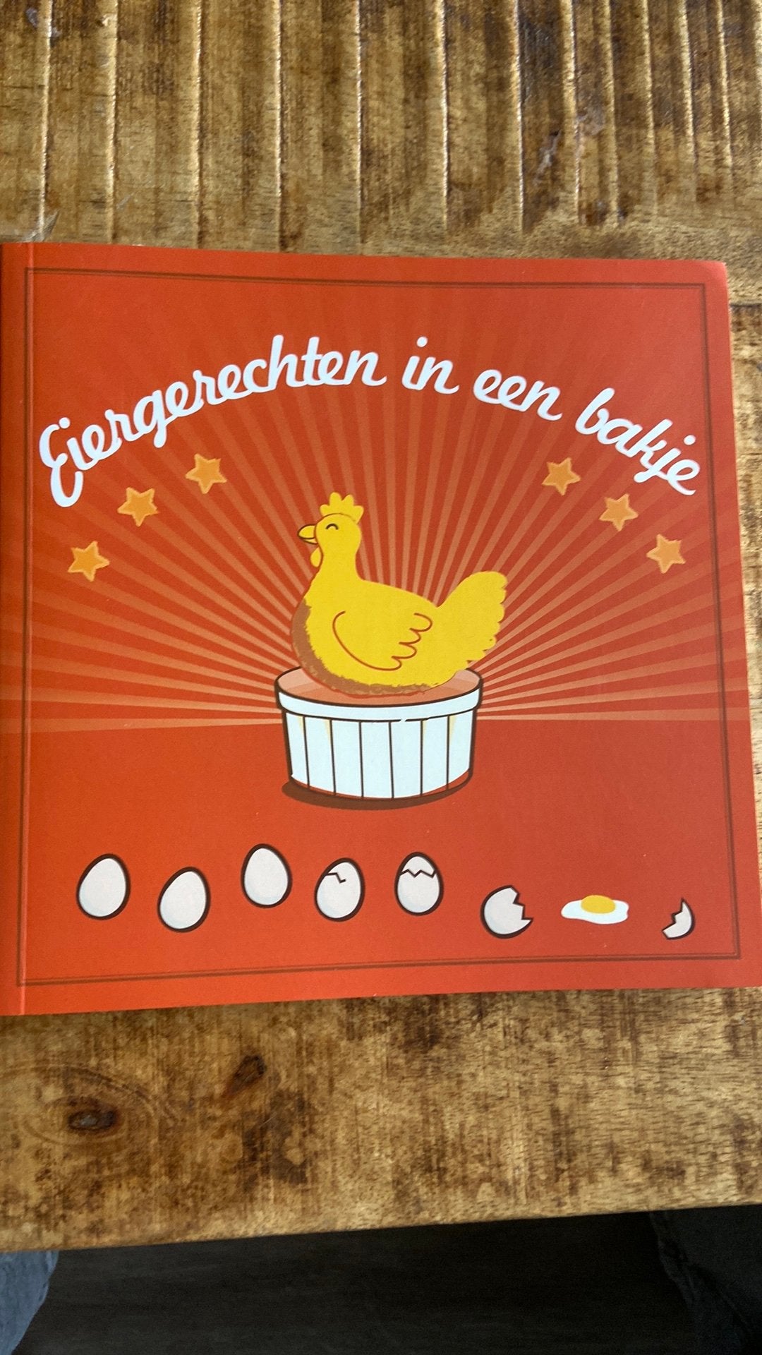 Eiergerechten in een bakje, Boeken, Ophalen of Verzenden, Gelezen