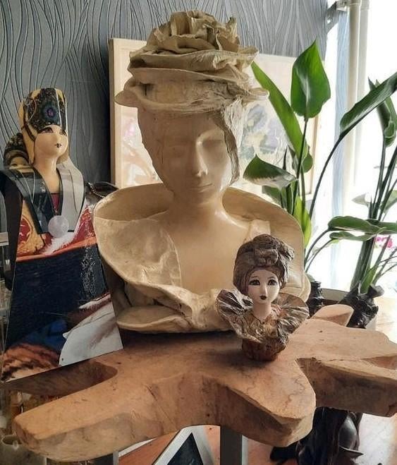 3 kunstwerken van Marijke Kok, Ophalen of Verzenden, Buste