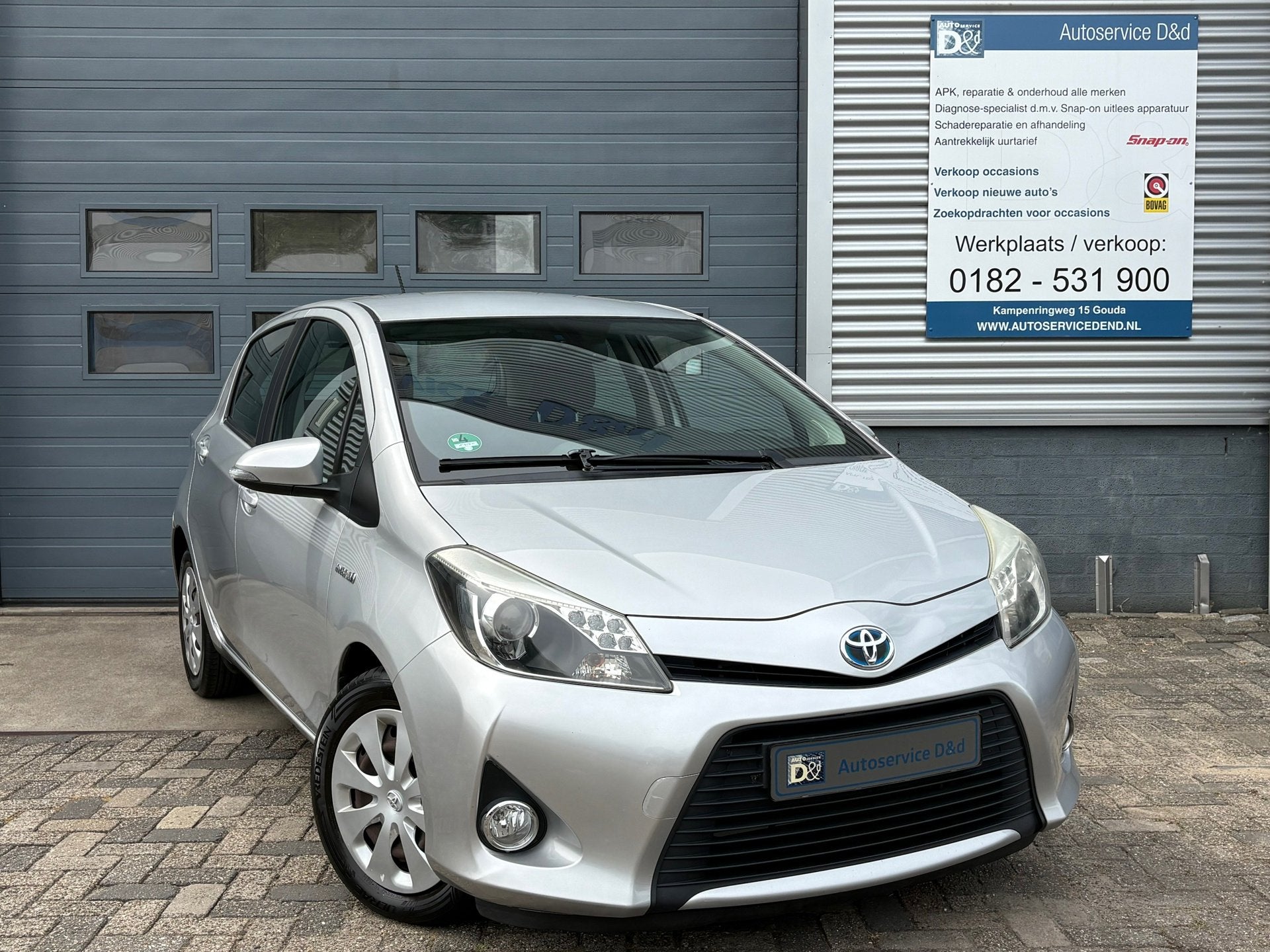 Toyota Yaris 1.5 Full Hybrid Aspiration 2013|PDC|Camera|Navi, Auto's, Euro 5, Gebruikt, Zwart, 4 cilinders