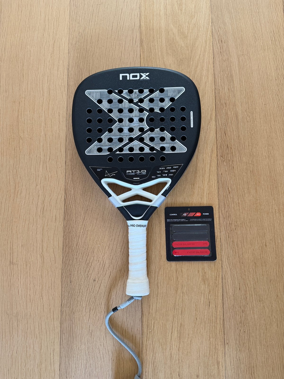 Nox AT10 Attack te koop, Sport en Fitness, Padel, Ophalen of Verzenden, Zo goed als nieuw