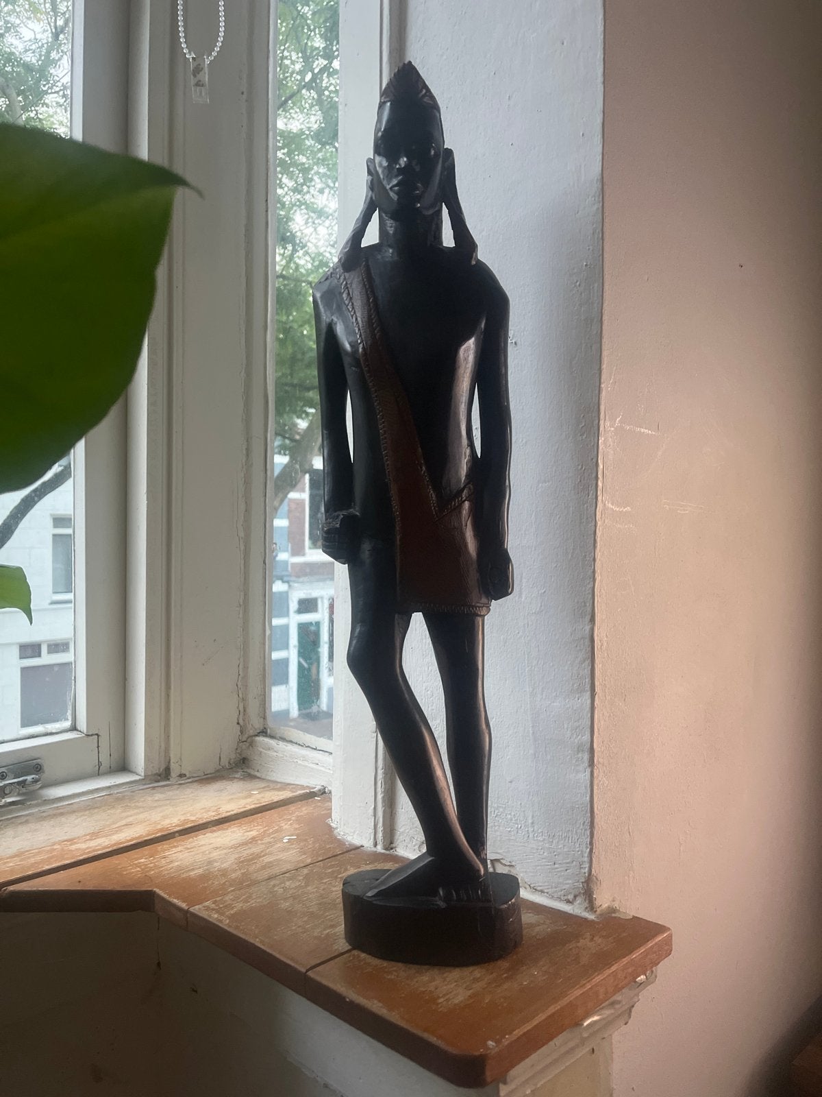 Vintage Afrikaans houten beeld van een man, Antiek en Kunst, Ophalen of Verzenden, Handgemaakt, Beeld, Hout