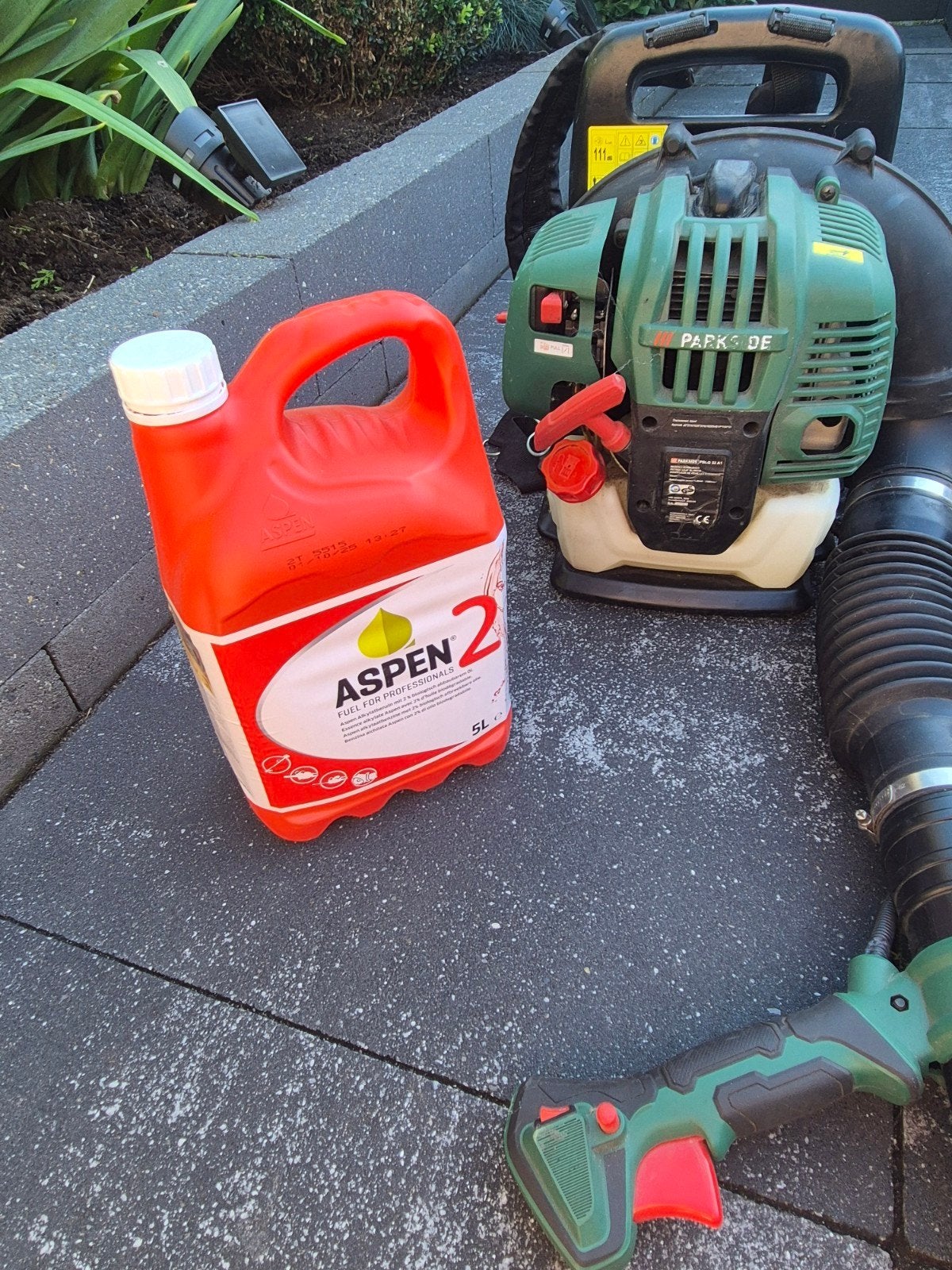 Parkside Benzine Bladblazer - Ruggedragen, Ophalen, Benzine, Gebruikt, Ruggedragen