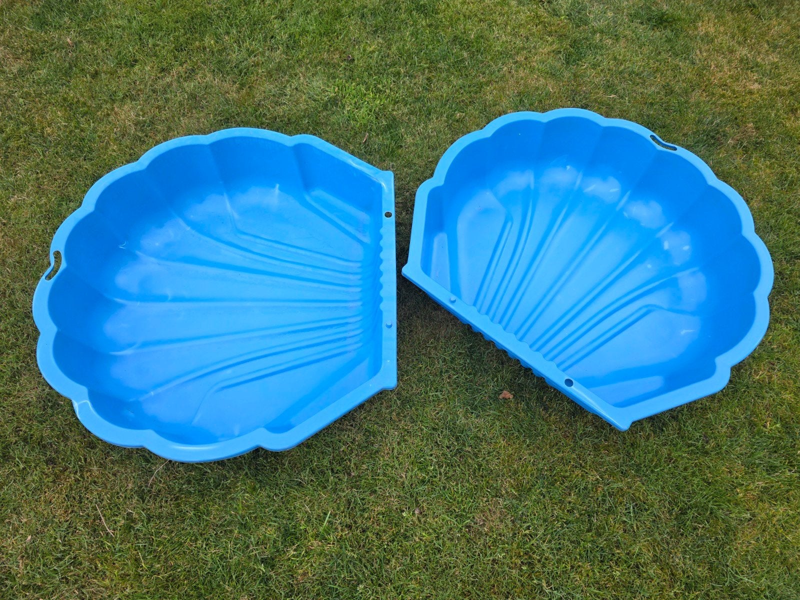 2 blauwe schelpen voor zand- of waterpret, Ophalen, Gebruikt