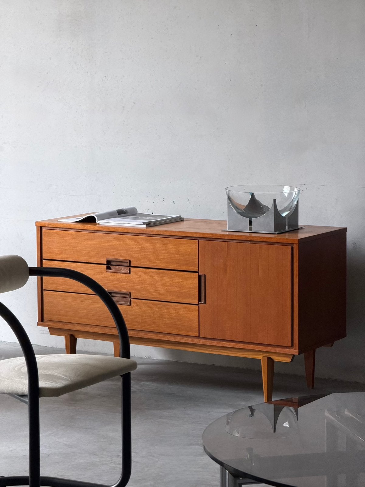 Vintage Scandinavische Mid century dressoir, Ophalen, Gebruikt, 25 tot 50 cm