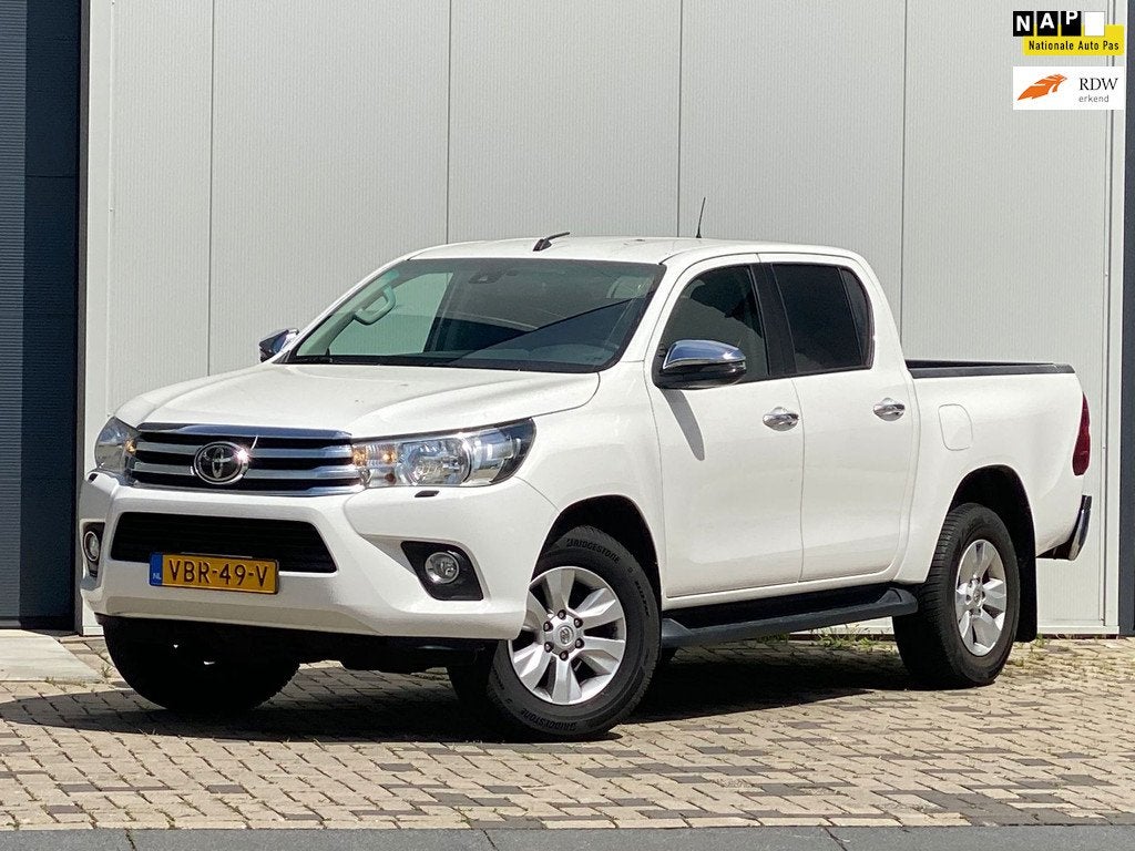 Toyota HiLux 2.4 D-4D-F Double Cab Professional AUTOMAAT CAM, Auto's, Automaat, Gebruikt, Euro 6, 4 cilinders