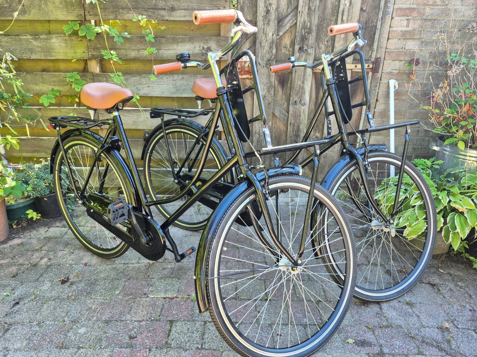3 nieuwe zwarte omafietsen 28 inch met terugtraprem., Fietsen en Brommers, Ophalen, Terugtraprem, Nieuw, 56 cm of meer