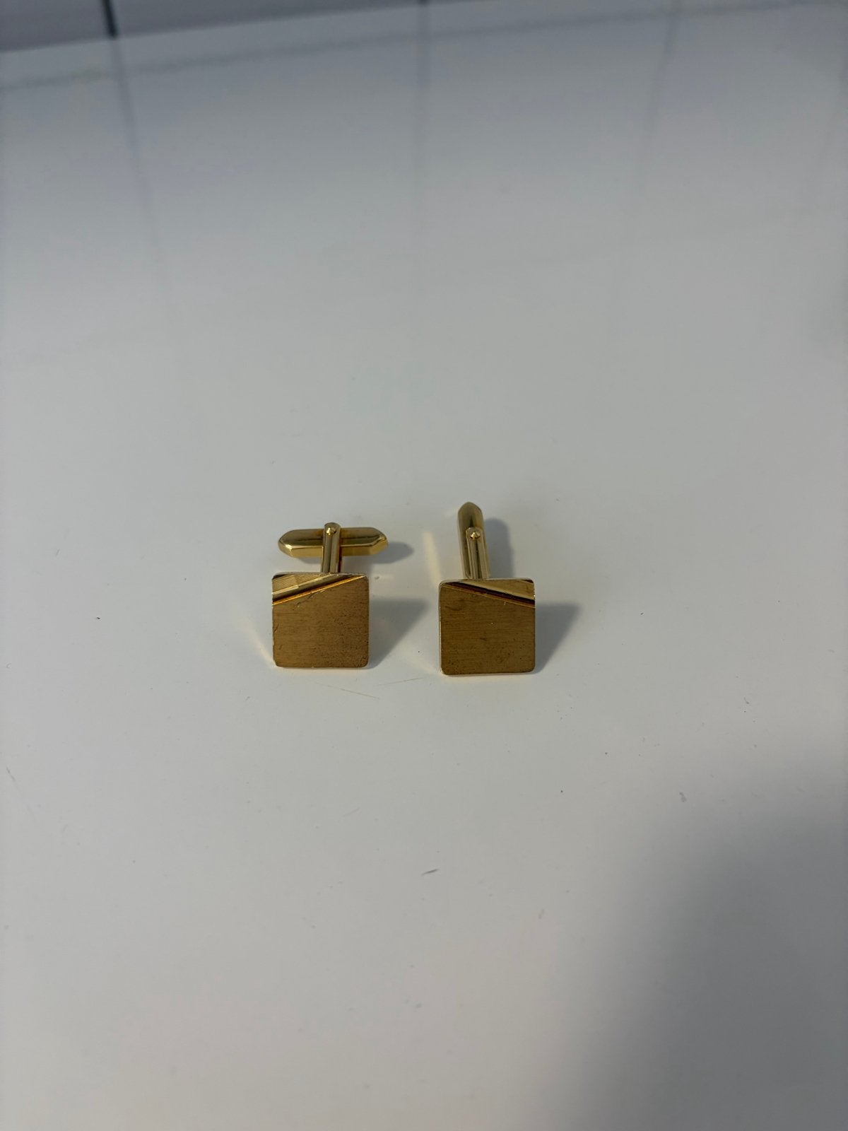 Gouden manchetknopen - Elegant en tijdloos, Ophalen of Verzenden, Zo goed als nieuw, Goud, Verguld