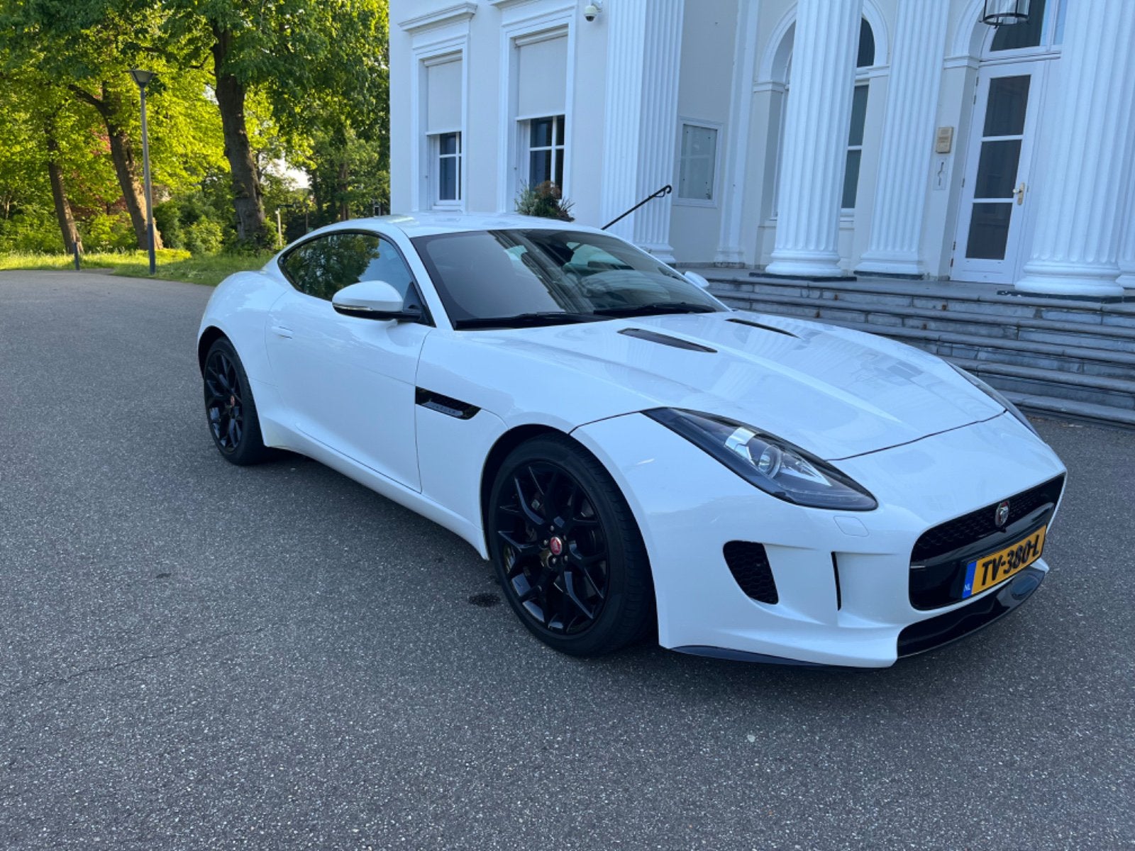 Jaguar F-type 3.0 V6 SC Active Exhaust Coupe 2014 Wit