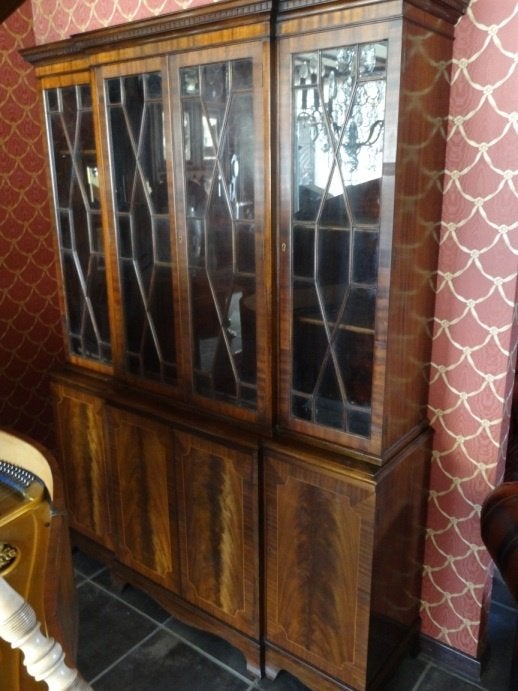Engels meubel bookcase, Ophalen
