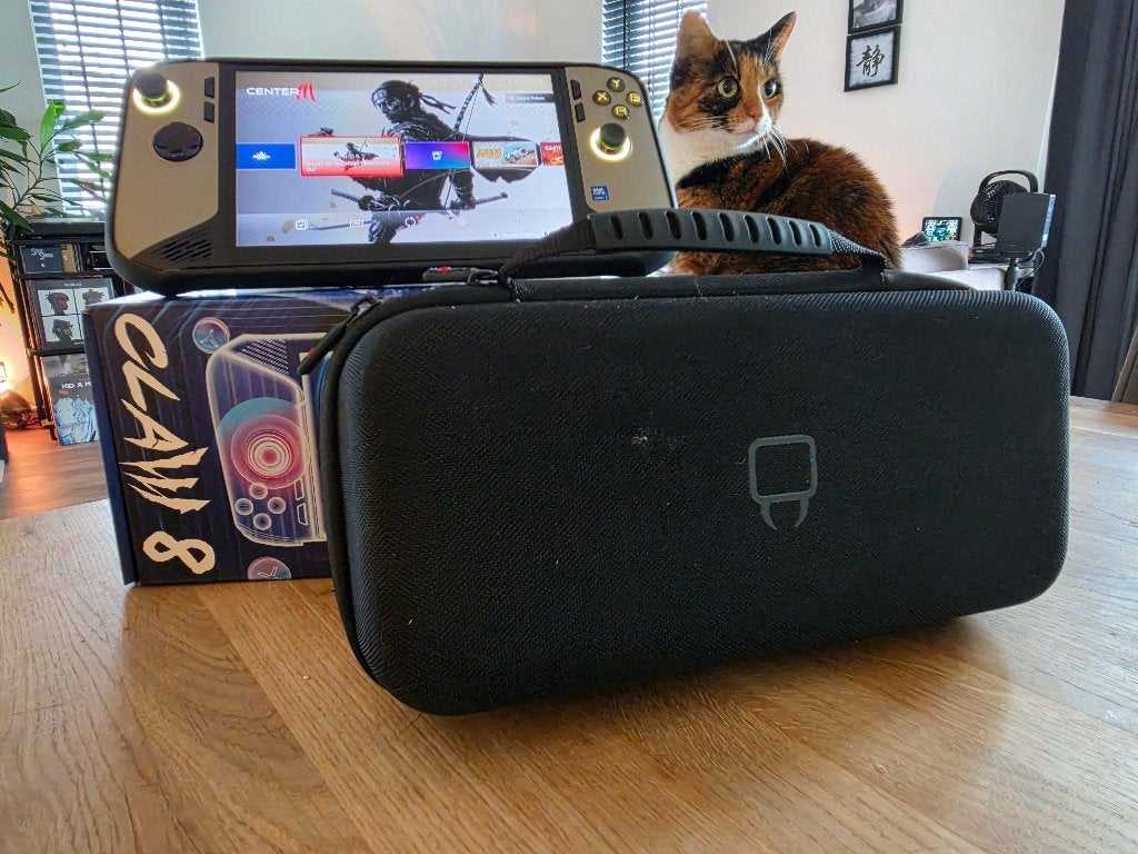 Foto 4 van MSI Claw 8 AI+ A2VM-007NL Core Ultra 7 Handheld Gaming PC
