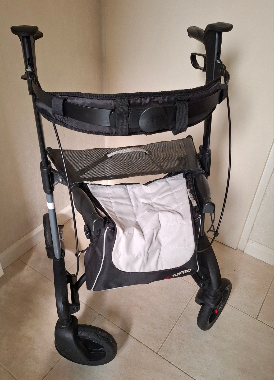 rollator TOPRO Troja 2G (M), Diversen, Ophalen, Opvouwbaar, Zo goed als nieuw