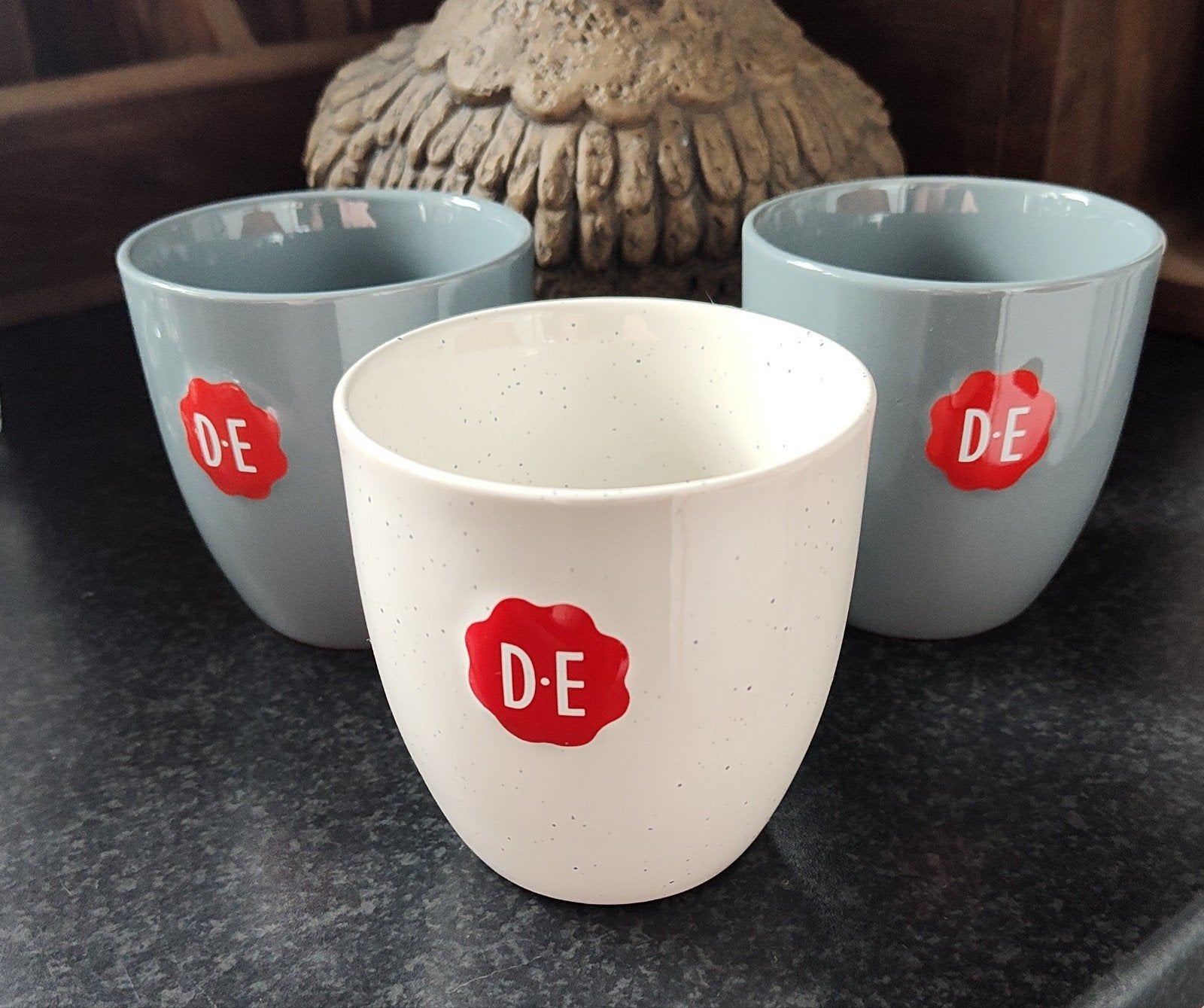 3 cappuccino mokken Douwe Egberts, Huis en Inrichting, Keramiek, Ophalen of Verzenden, Zo goed als nieuw, Overige stijlen