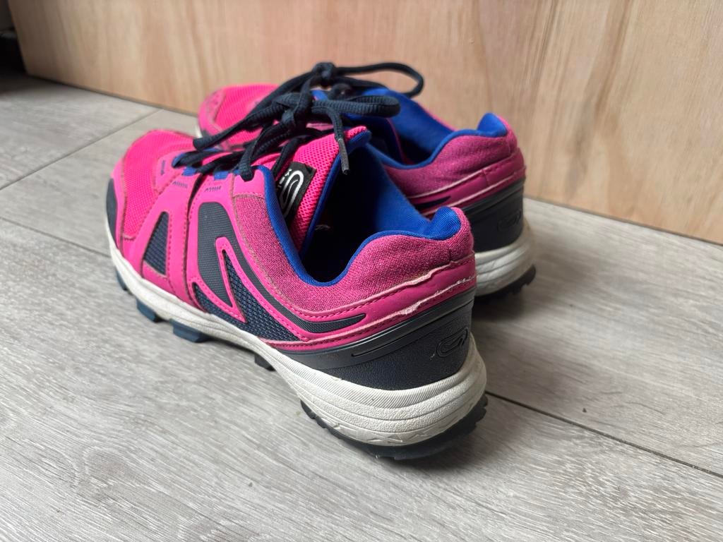 Kalenji Decathlon Hardloopschoenen - Maat 37 - Zeer Goede St, Sport en Fitness, Loopsport en Atletiek, Zo goed als nieuw, Hardloopschoenen