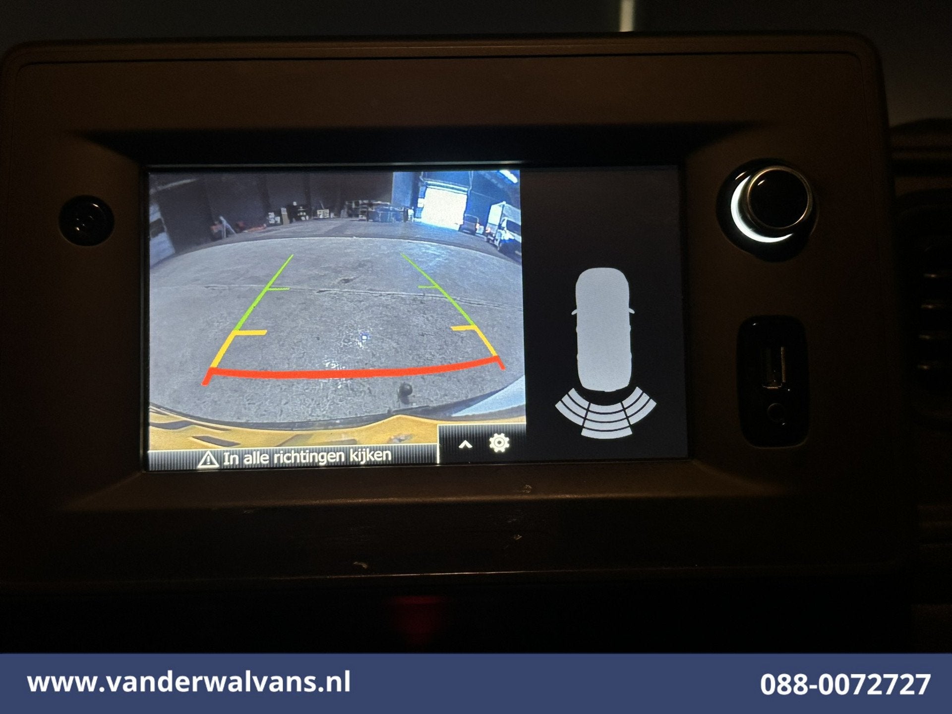 Foto 2 van Renault Master 2.3 dCi 136pk L2H2 Euro6 Airco | Navigatie |