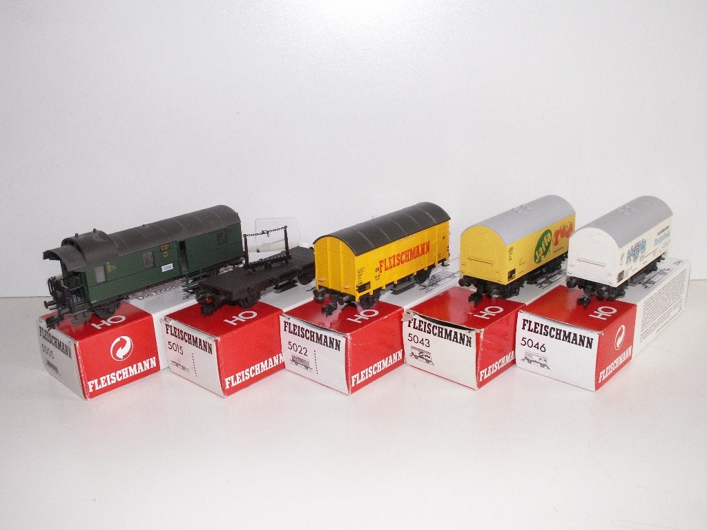 Fleischmann - 5 stuks wagons met ovp nieuw, Gelijkstroom, Fleischmann, Wagon, Ophalen of Verzenden