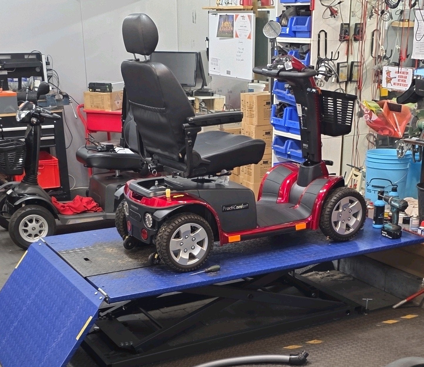 Hulpmiddelen monteur Scootmobiel,  elektrische rolstoel,, Diensten en Vakmensen, 24-uursservice, Bandenservice