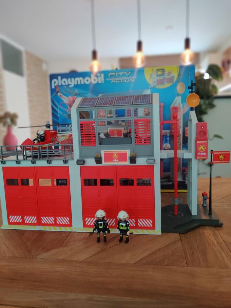 Playmobil 9462 Brandweerkazerne met helicopter, Kinderen en Baby's, Speelgoed | Playmobil, Ophalen of Verzenden