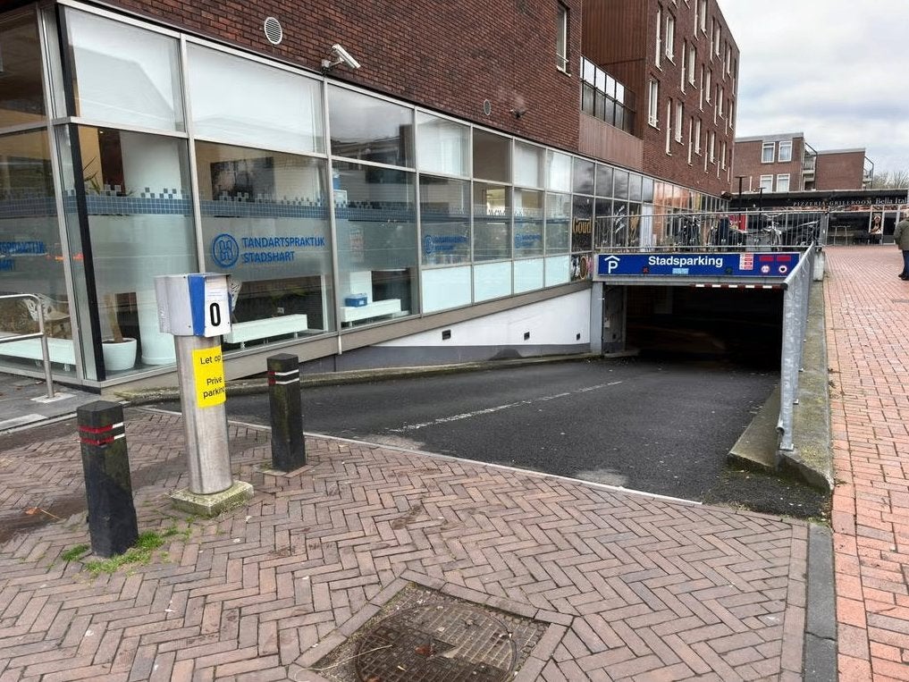 Parkeerplaats te huur – Stadskanaal (onder het stadshart), Groningen
