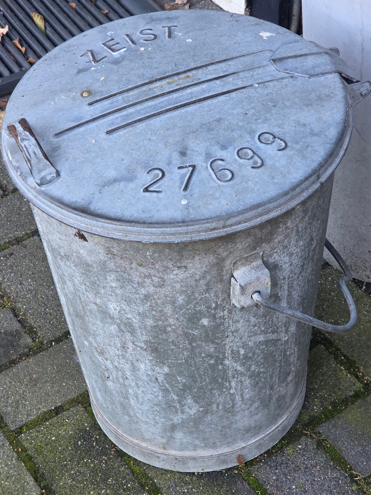 Vintage zinken vuilnisbak Zeist - Decoratief