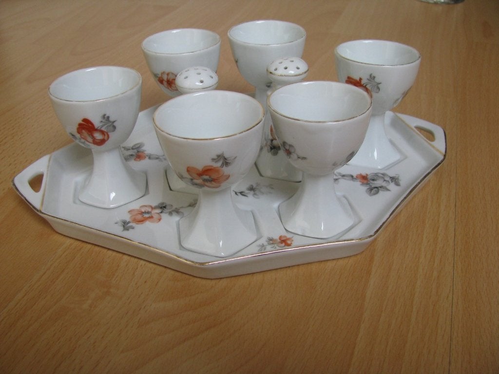vintage setje eierdopjes, peper/zout setje en 7 bekers, Ophalen of Verzenden