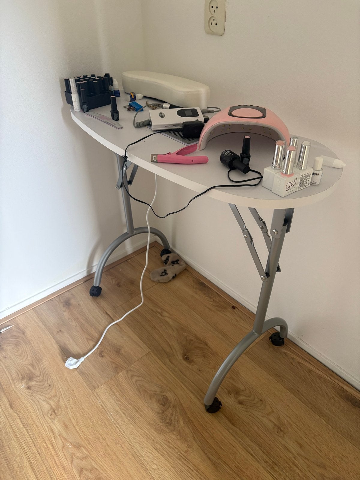 Nagel tafel uitklapbaar met zuig filter ingebouwd, Ophalen of Verzenden