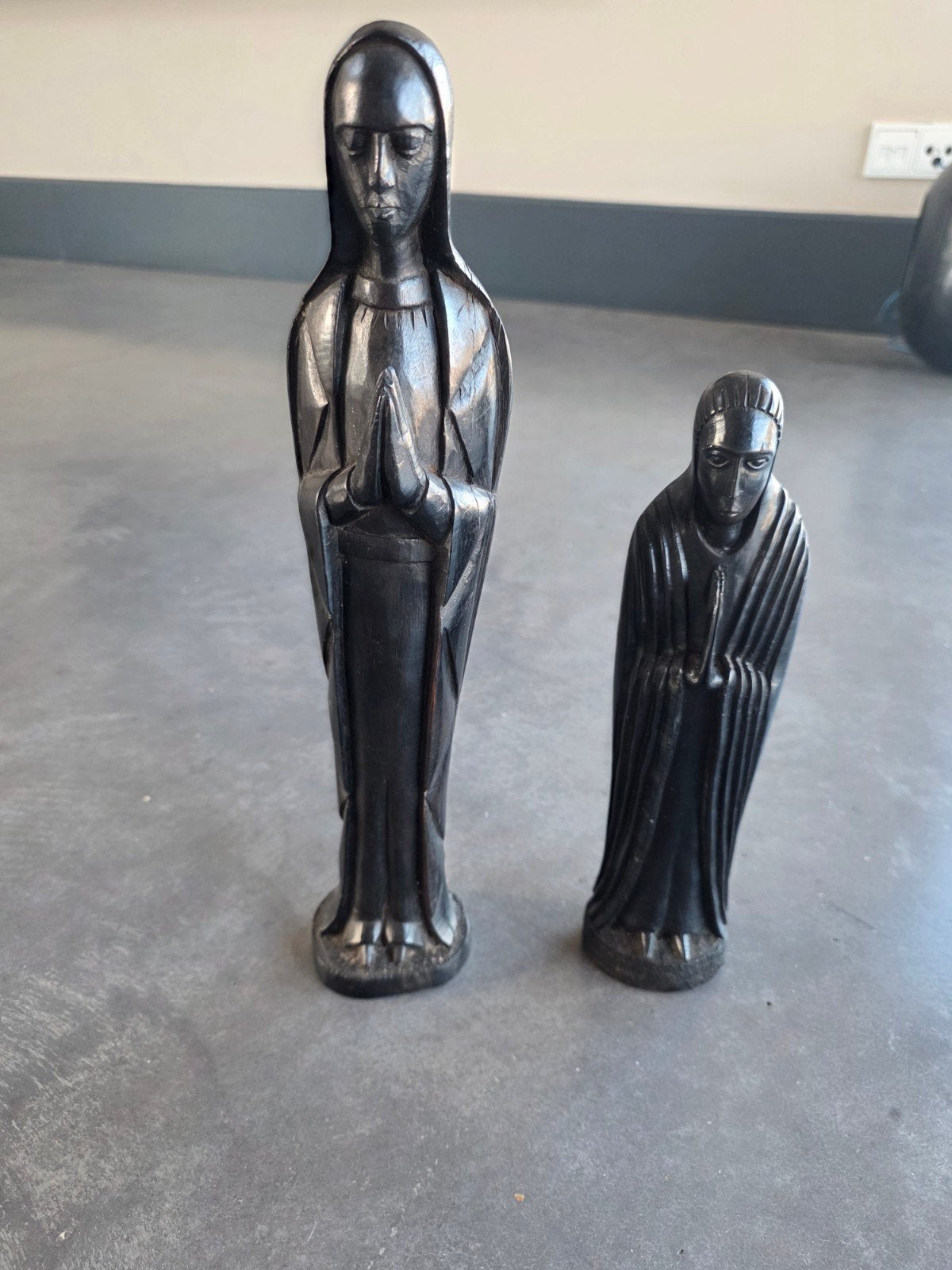 Houten beeld van Maria, handgesneden, Antiek en Kunst, Ophalen of Verzenden, Handgemaakt, Beeld, Hout