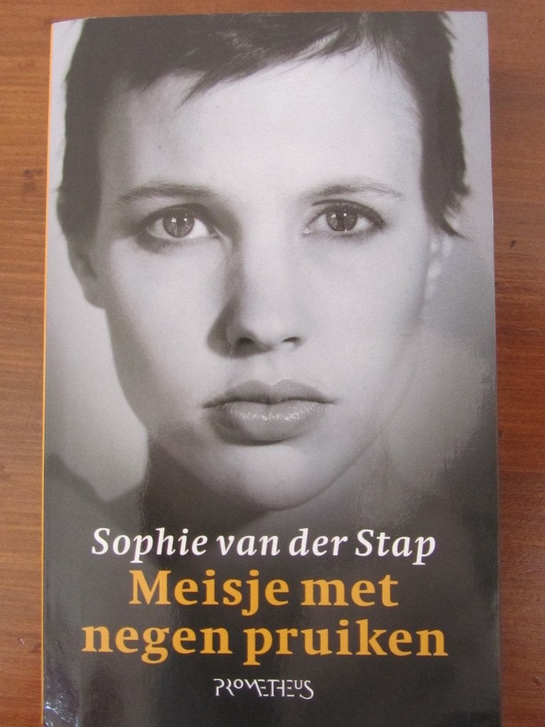 meisje met negen pruiken, Ophalen, Overige, Sophie van der Stap, Zo goed als nieuw