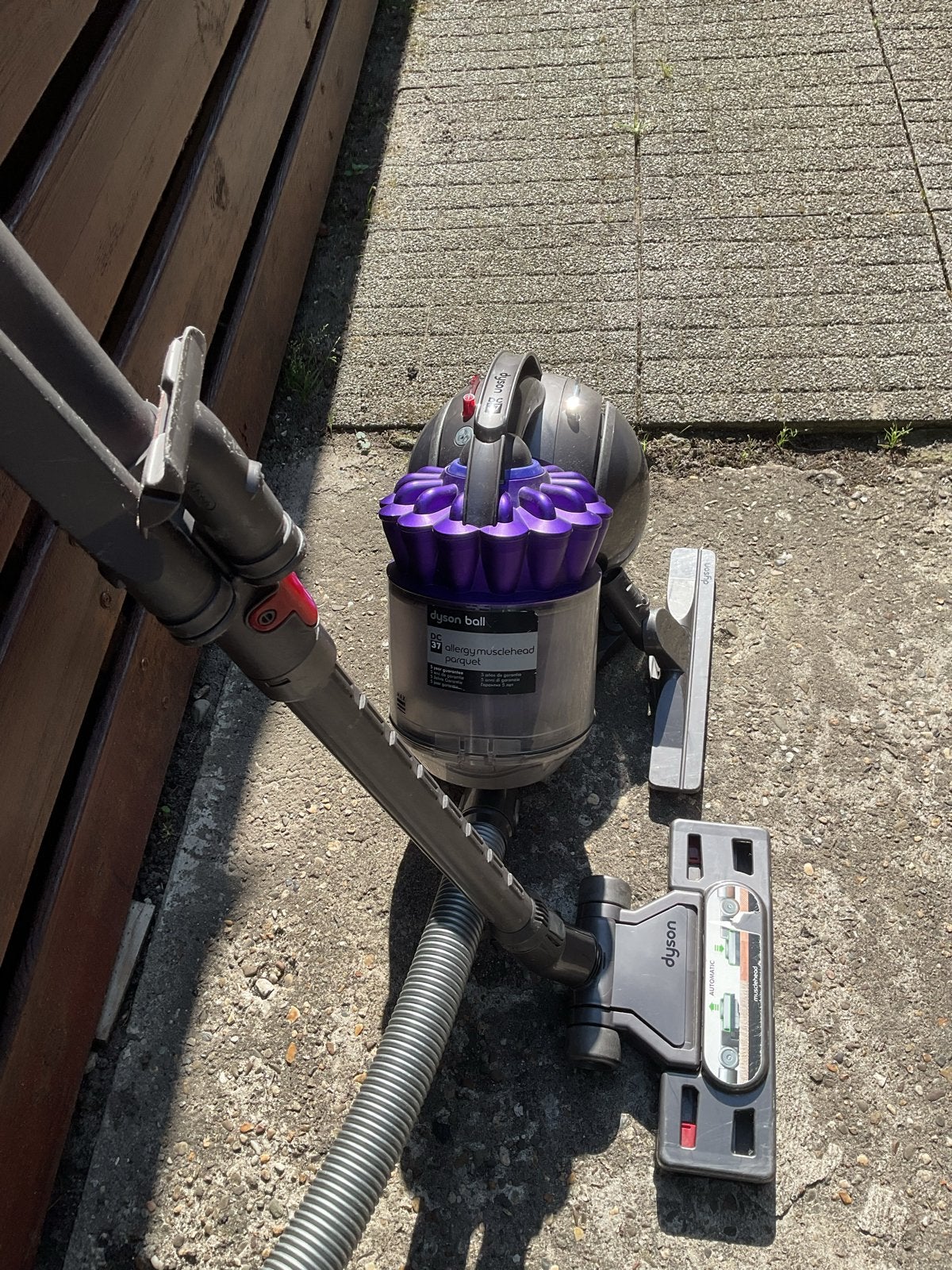 Dyson stofzuiger wegens overcompleet, Witgoed en Apparatuur, Stofzuigers, Ophalen, Gebruikt, Dyson, Sledestofzuiger