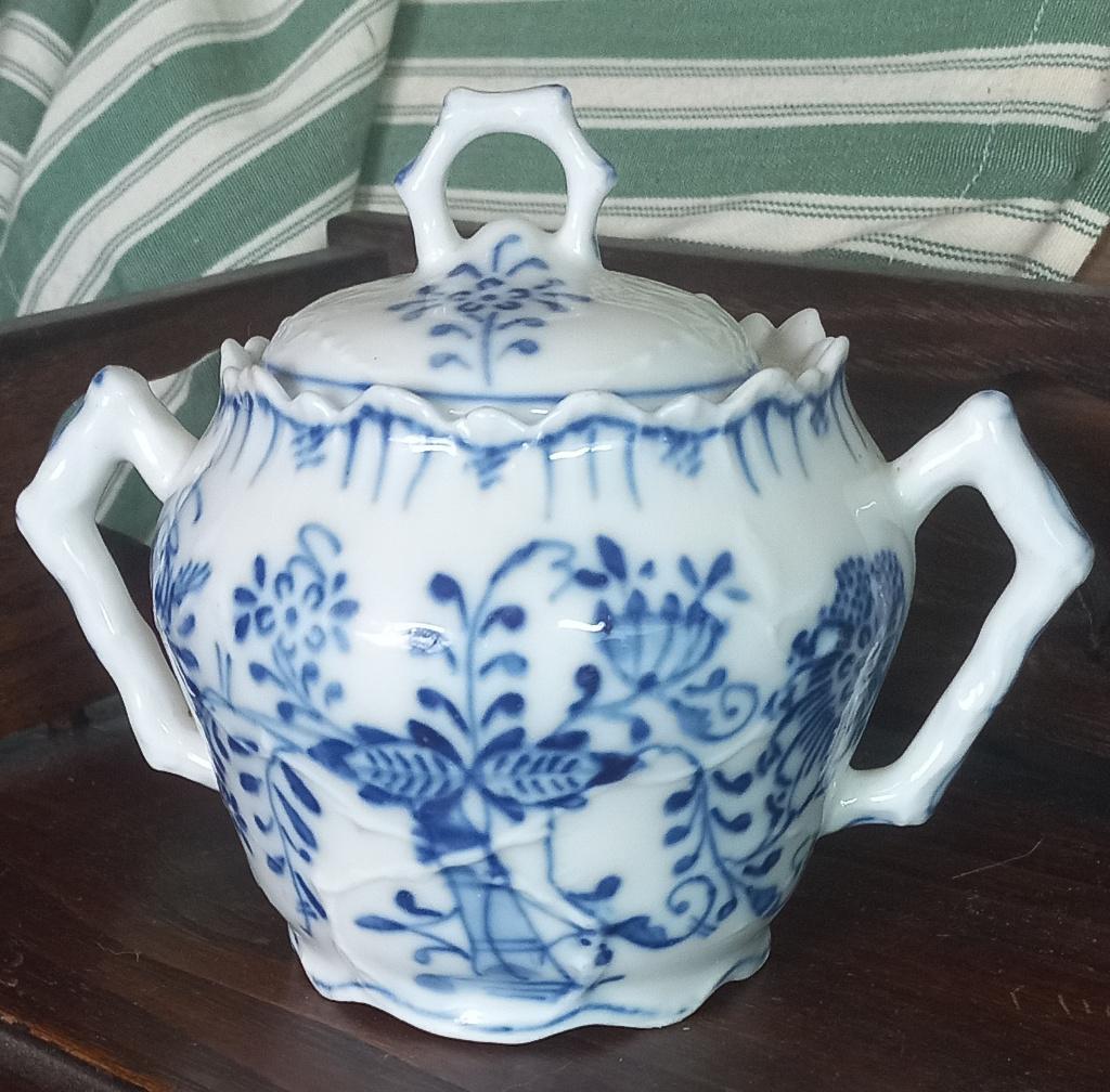 Zwiebelmuster stijl potje van porselein, Gebruikt, Overige typen, Ophalen of Verzenden, Overige stijlen