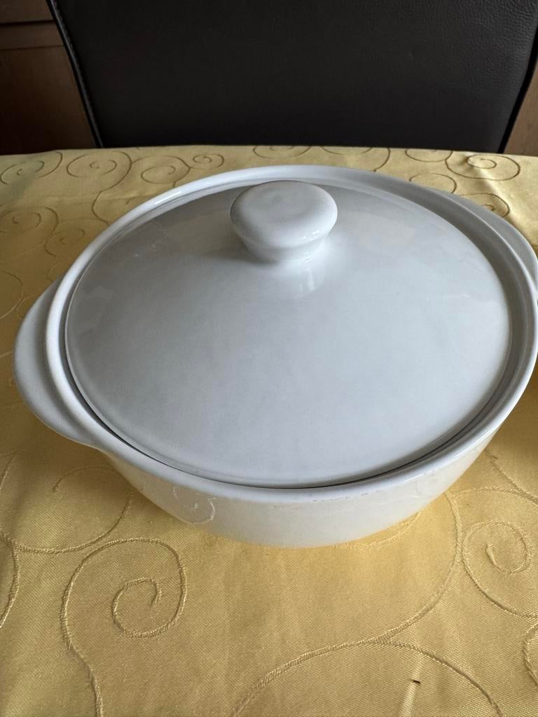 2 witte Ovenschalen met deksel, Ophalen, Gebruikt, Schaal, Rond
