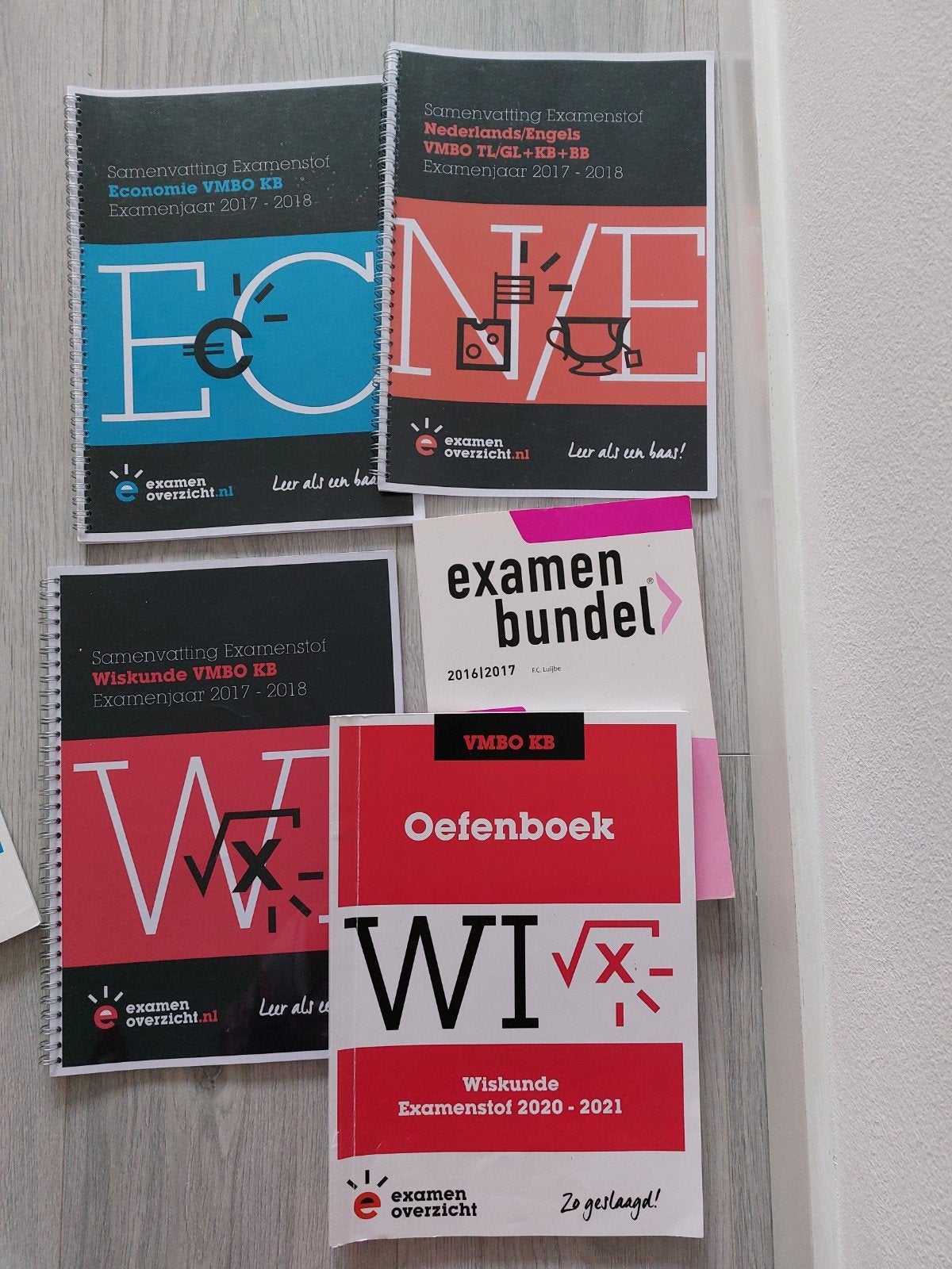 samenvatting oefenboek examen vmbo, Ophalen of Verzenden, Zo goed als nieuw, Overige genres, 1 bandje