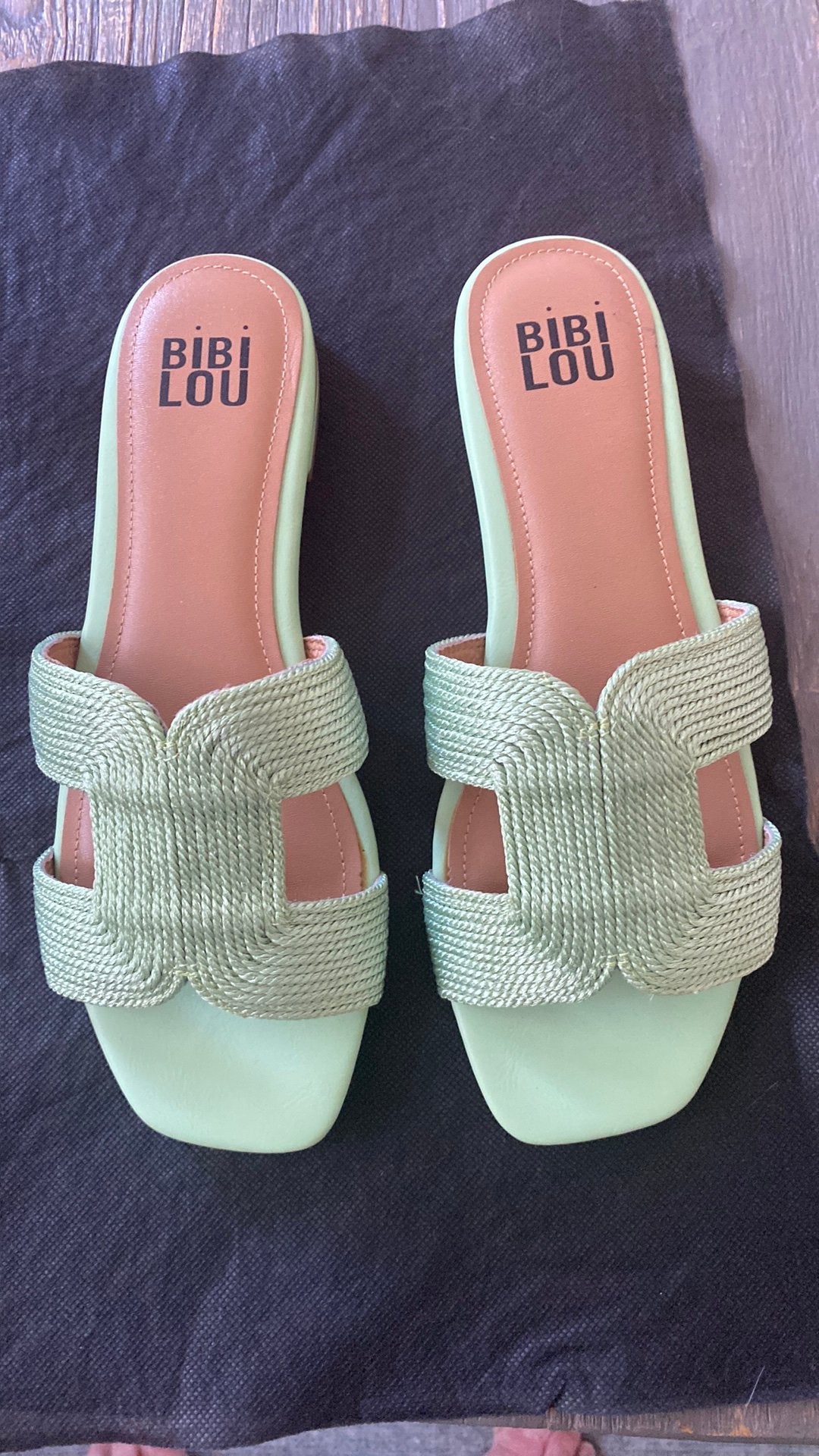Slippers, Ophalen of Verzenden, Zo goed als nieuw