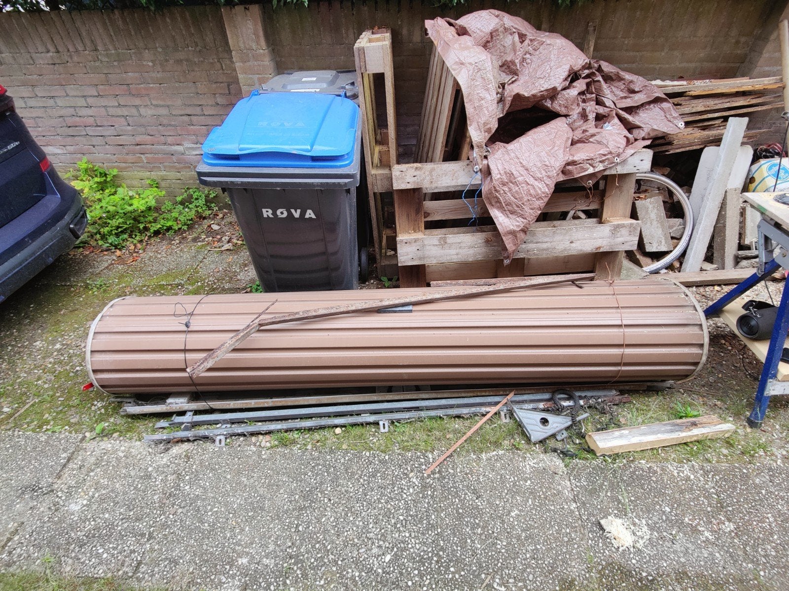 Rol garagedeur GRATIS, Doe-het-zelf en Verbouw, Rolluiken, Ophalen, Gebruikt, Bruin, 150 tot 200 cm