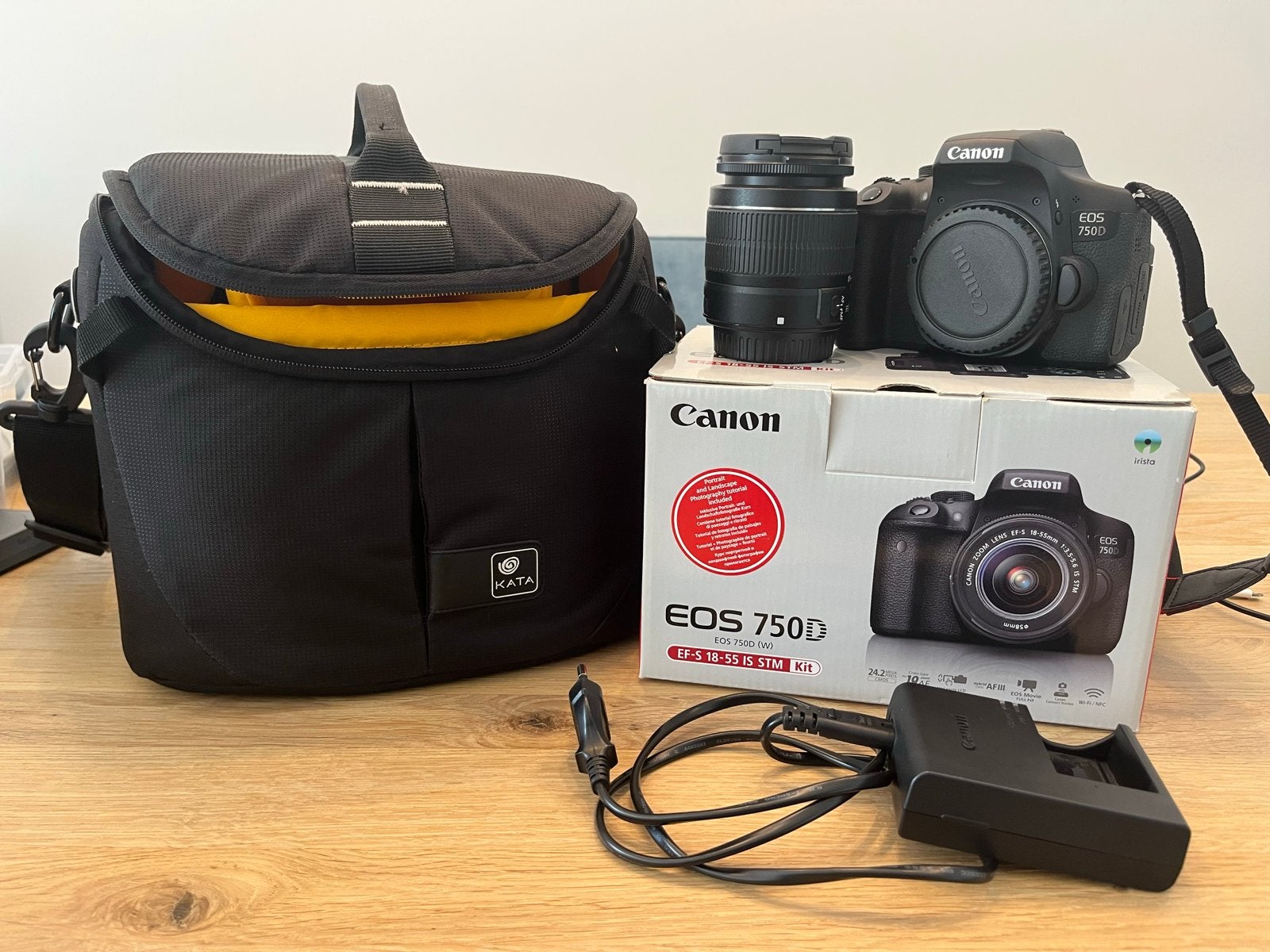 Canon EOS 750D Spiegelreflexcamera met 18-55mm lens en tas, Audio, Tv en Foto, Fotocamera's Digitaal, Ophalen, Spiegelreflex, Canon