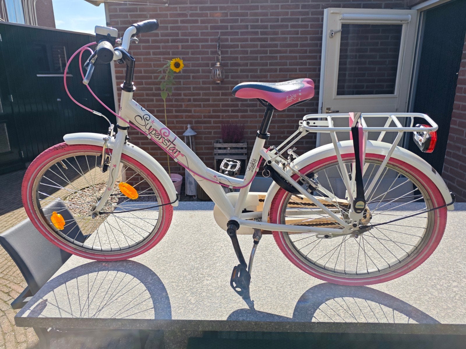 Loekie Superstar 22 inch meisjesfiets, Fietsen en Brommers, Ophalen, Terugtraprem, 22 inch, Gebruikt