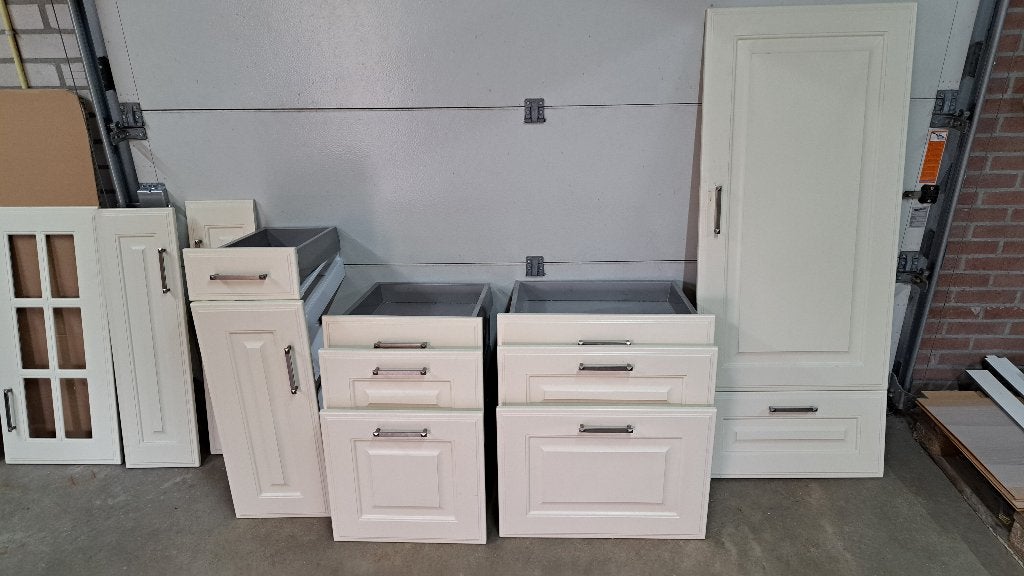 keuken (panelen en lades) inclusief Bosch vaatwasser, Ophalen, Gebruikt, Crème, Hoekkeuken