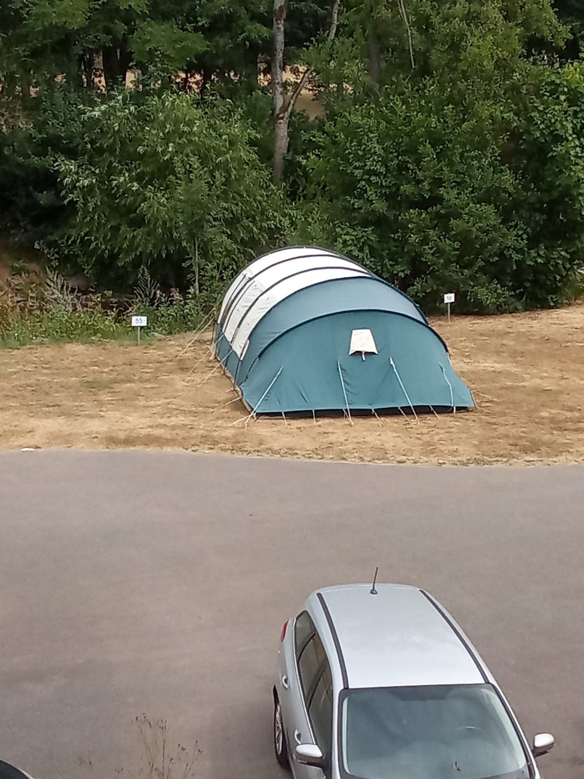 gebruikte 4- tot 6-persoons tunneltent, Ophalen, Gebruikt