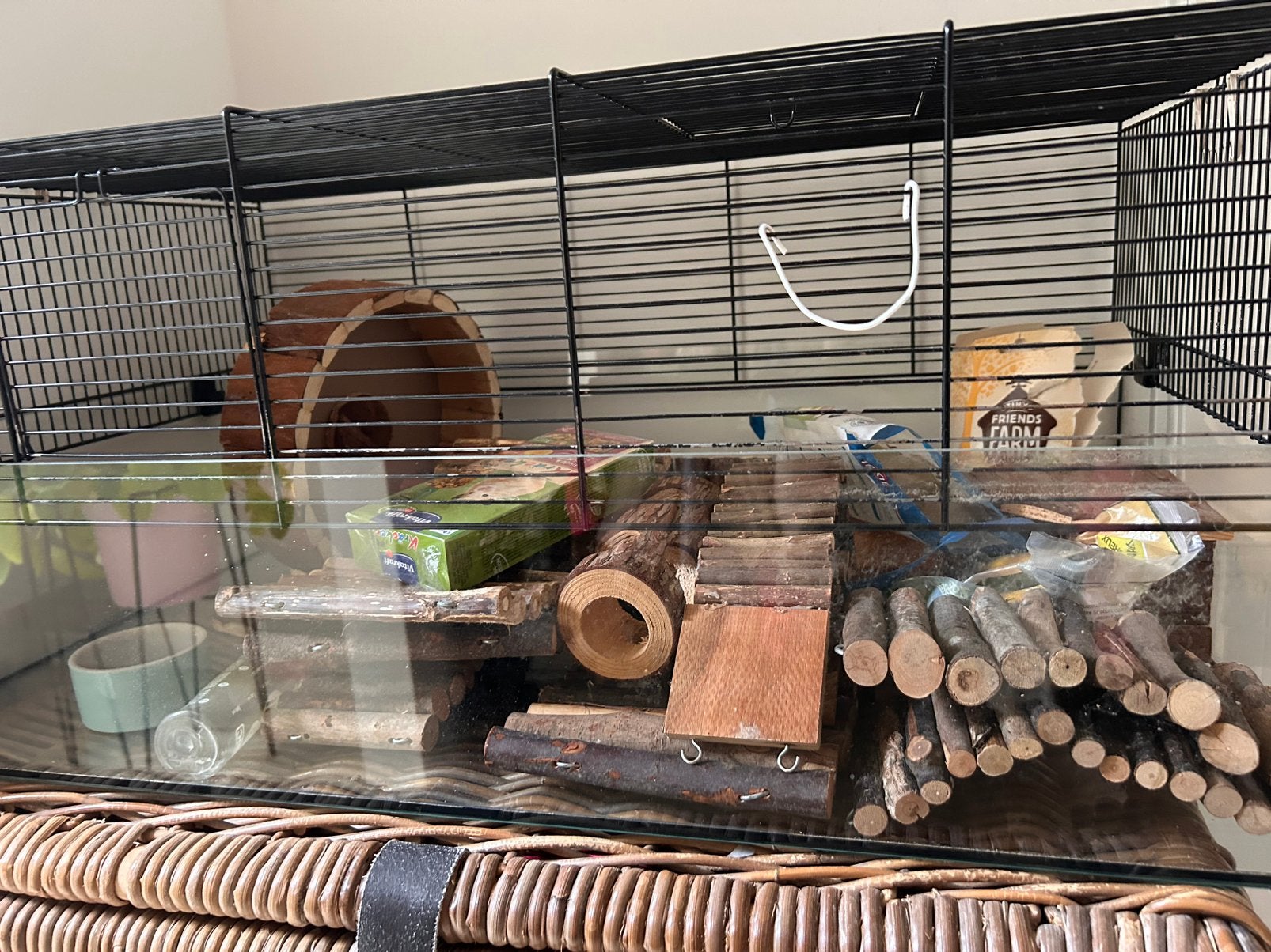 Hamsterkooi met toebehoren incl voer /knaagstokjes, Dieren en Toebehoren, Ophalen, Kooi, Gebruikt, 60 tot 90 cm