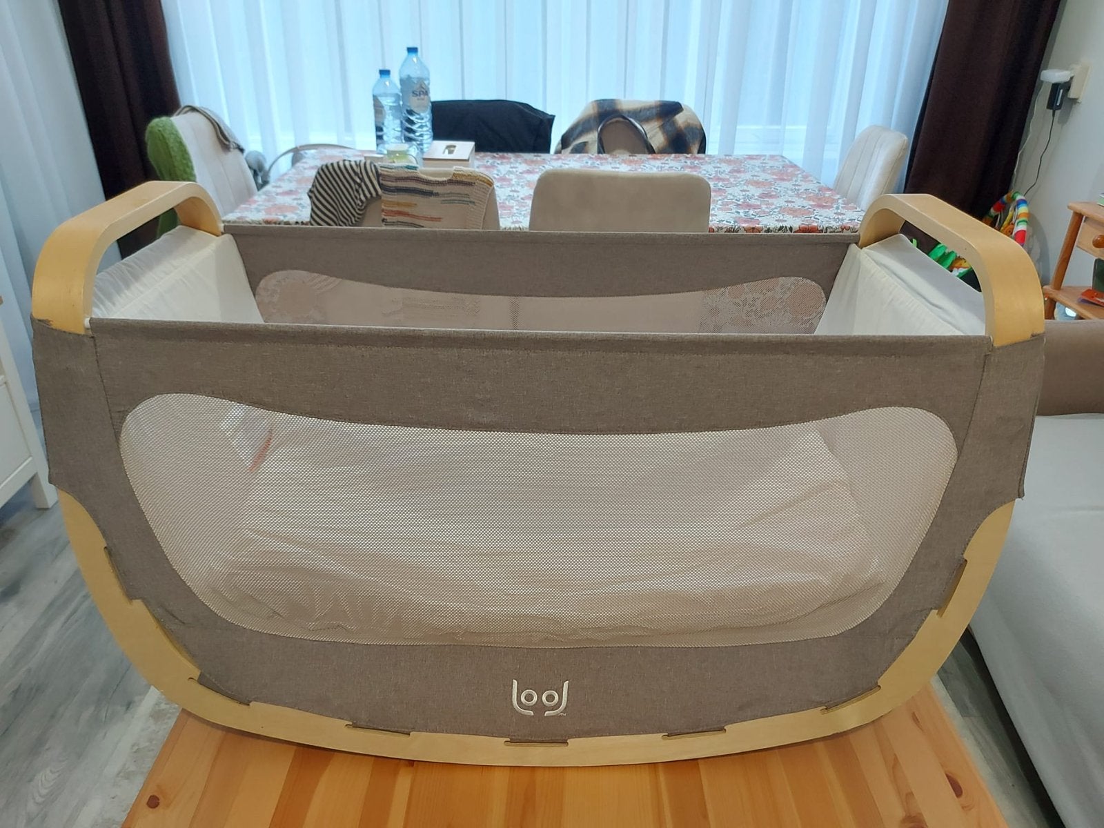 Lool Wieg/Co-sleeper met Schommelfunctie en Wieltjes. GRATIS, Ophalen, Zo goed als nieuw, Wieg