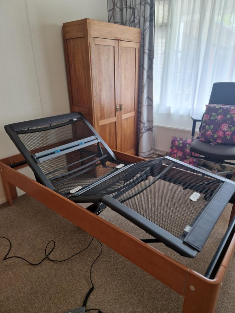 Auping auronde elektrisch eenpersoons  Bieden vanaf 300 euro, Huis en Inrichting, Slaapkamer | Bedden, Ophalen, Gebruikt, 90 cm