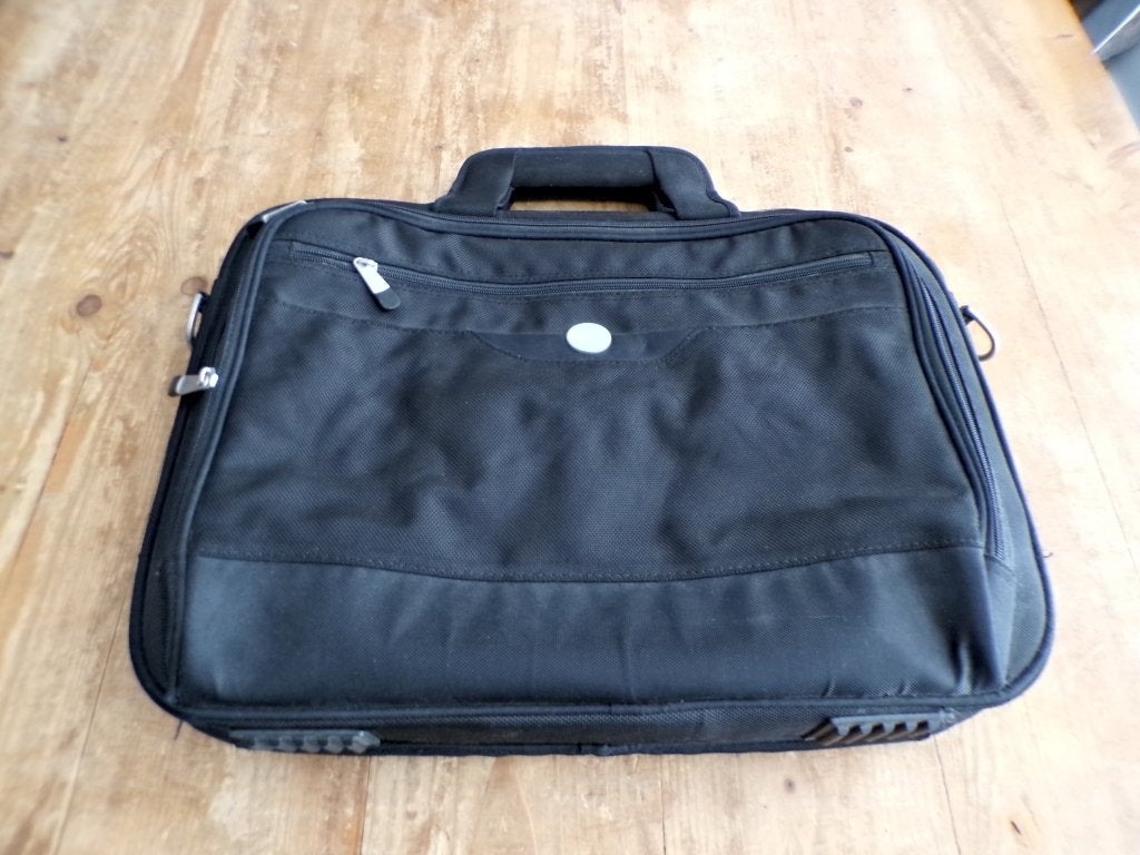 Nooit gebruikte Dell Laptop tas, Computers en Software, Laptoptassen, 17 inch of meer, Nieuw, Ophalen of Verzenden, Tabletvak