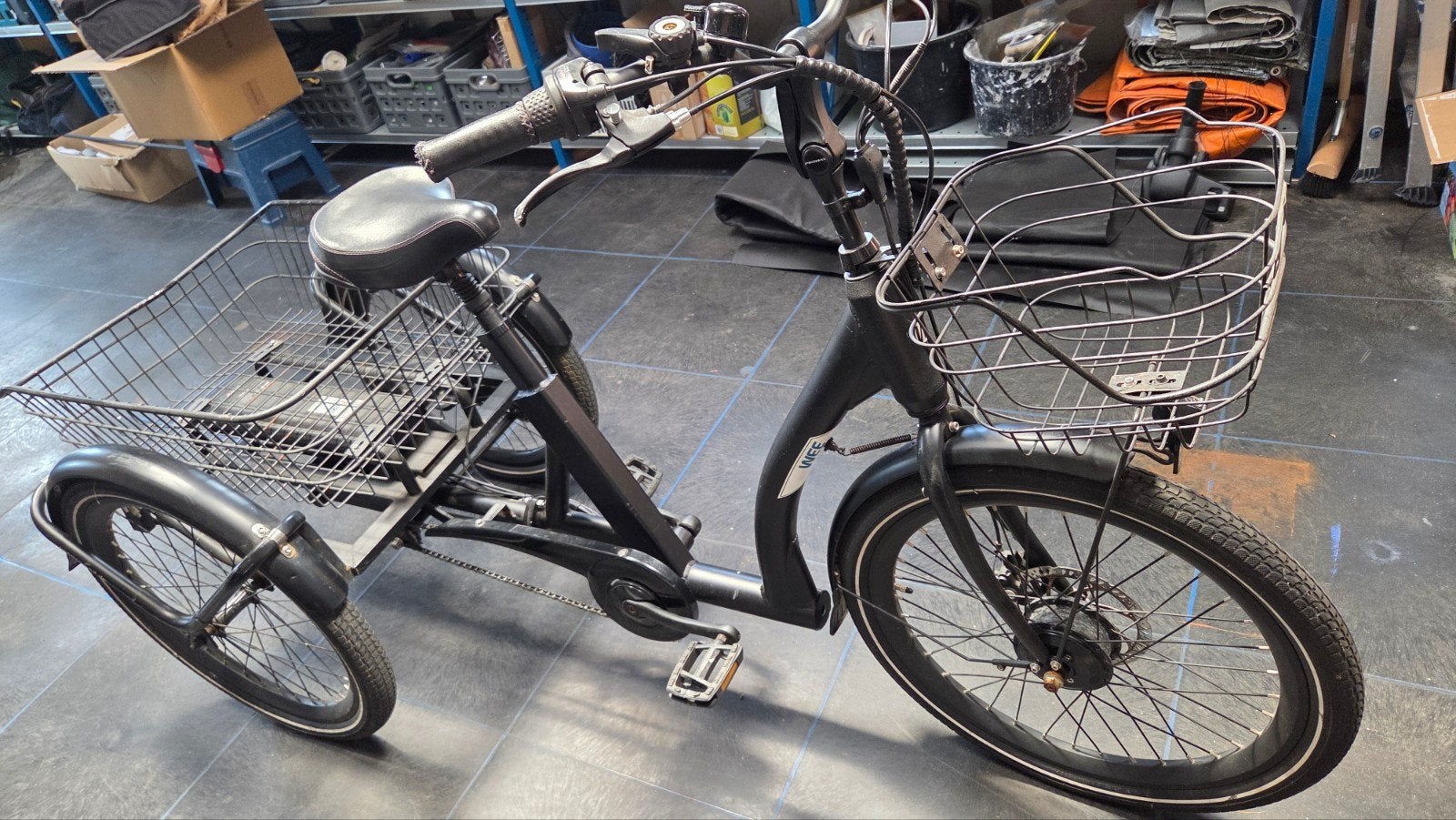 Wee Swing driewieler e-bike met voorwielmotor, Ophalen, Gebruikt, Schijfrem, Wee