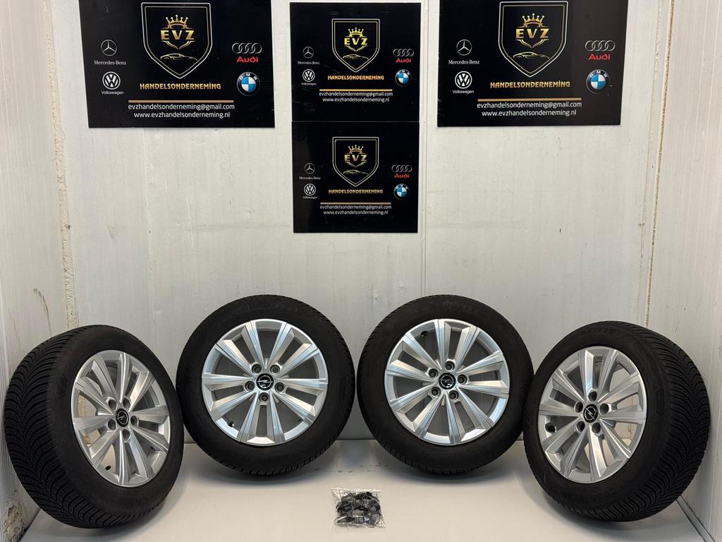 Org. Opel Astra L 2023 velgen set met All-Seasons 205/55R16, Auto-onderdelen, Banden en Velgen, Gebruikt, 16 inch, All Season