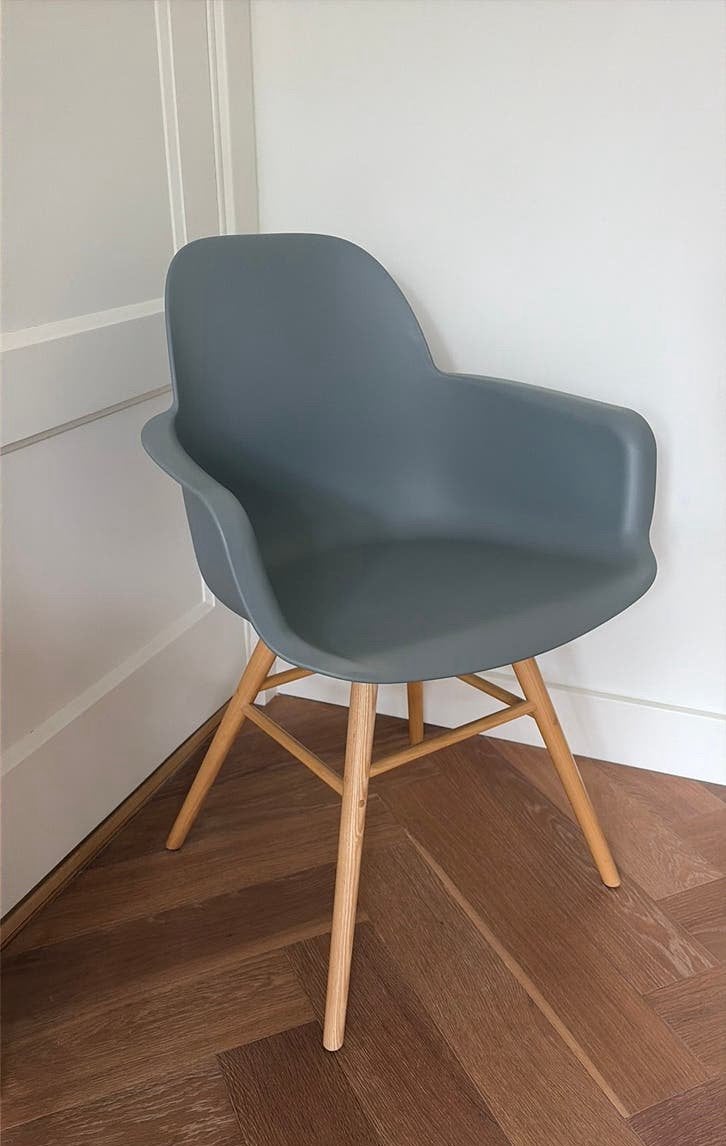 Zuiver - Albert Kuip armstoel, grijze stoel met armleuning, Nieuw, Design, modern, Ophalen, Hout