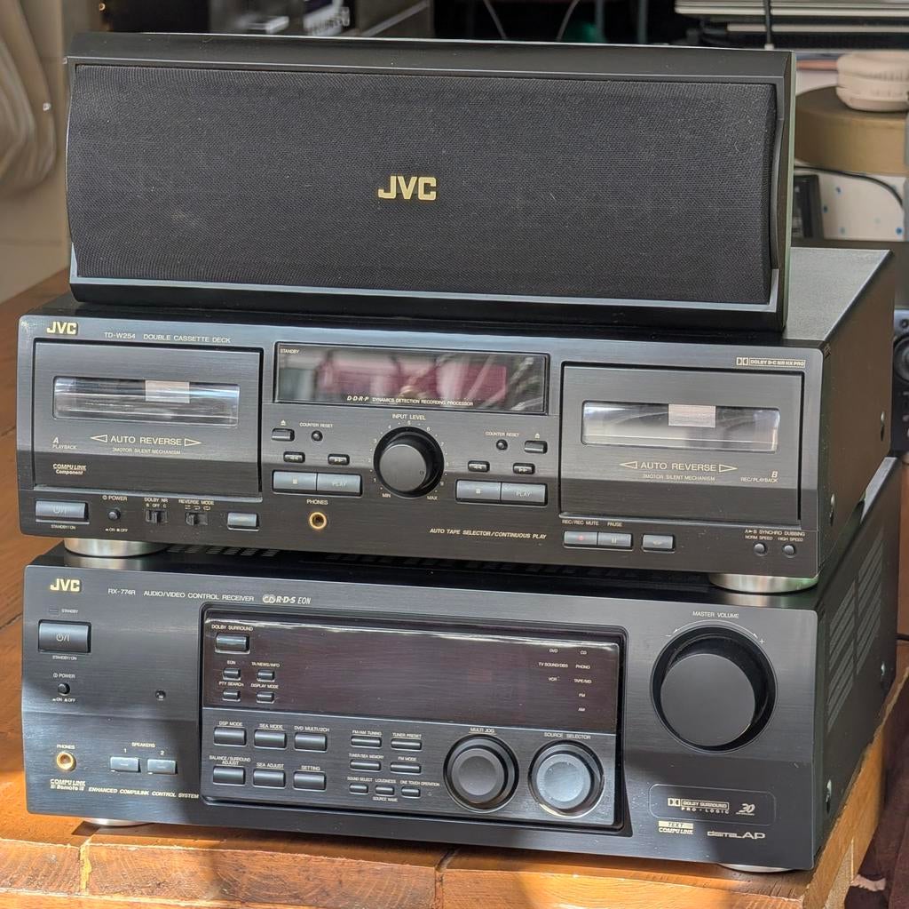 JVC receiver met phono + center speaker + cassettedeck, Ophalen, JVC, Zo goed als nieuw, 60 tot 120 watt