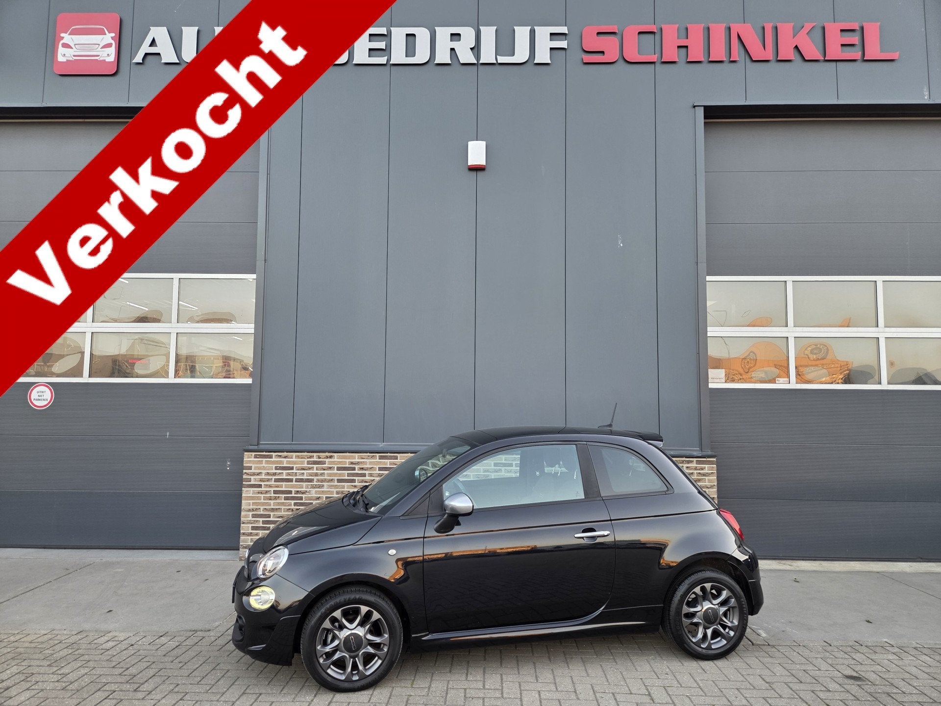 Fiat 500 1.0 Hybrid Rockstar (bj 2020), Auto's, Fiat, Voorwielaandrijving, Euro 6, 4 stoelen, Zwart