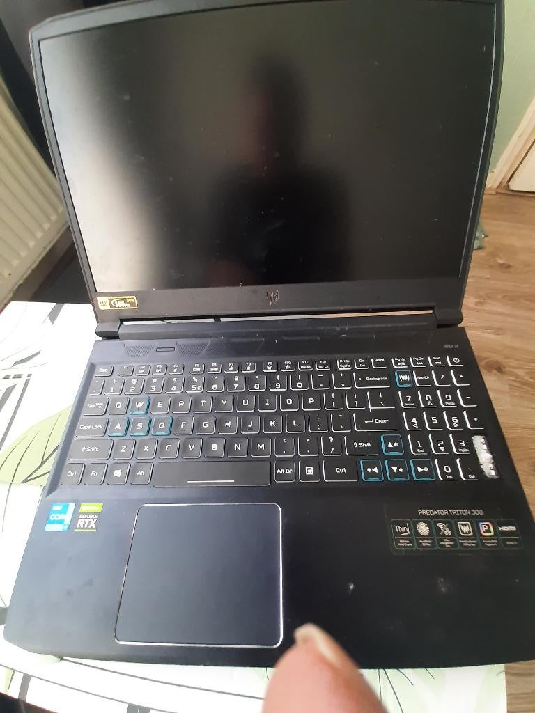 ACER Predator Triton 300 PT315-53-78CV gamelaptop, Qwerty, 17 inch, Zo goed als nieuw, 4 Ghz of meer